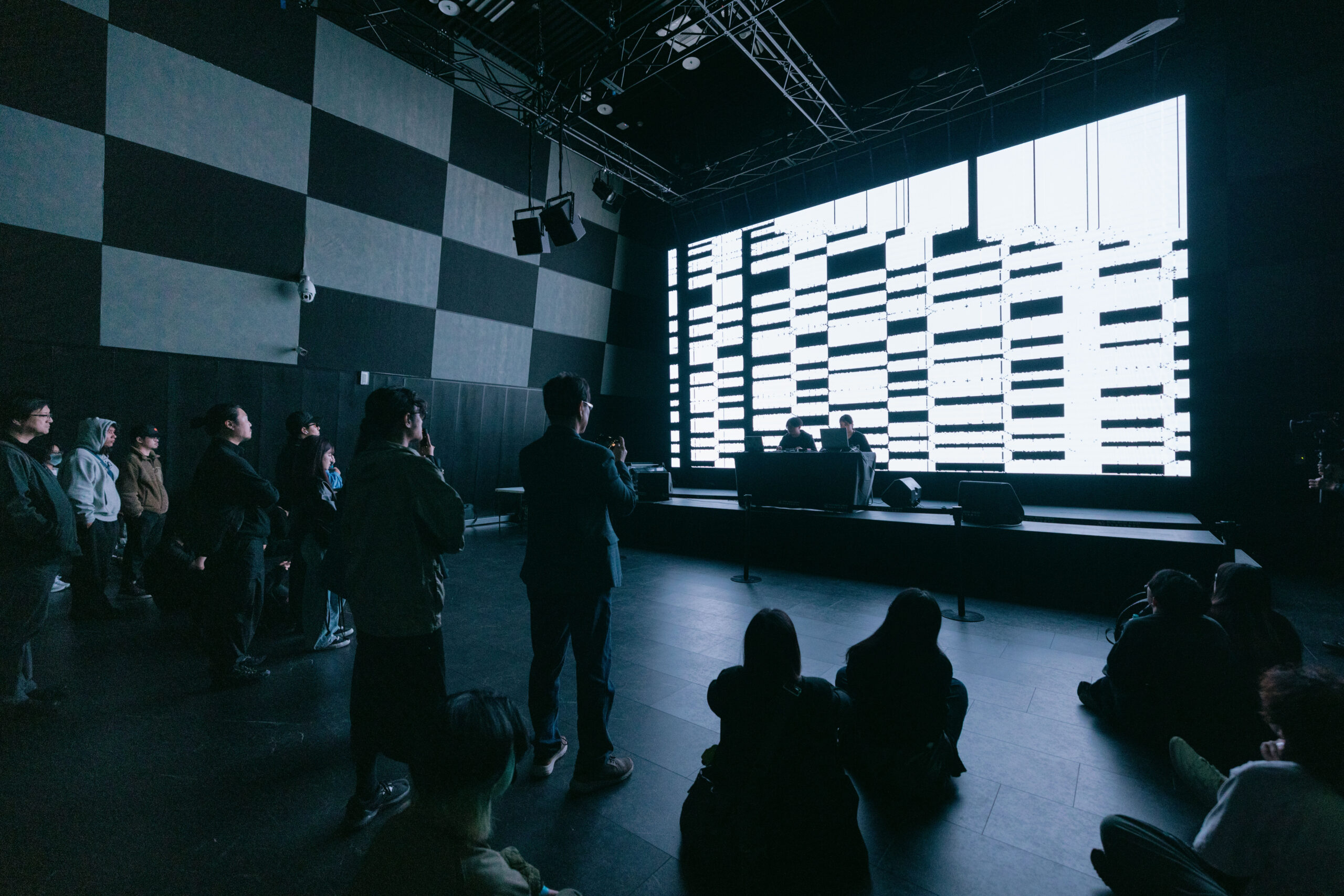 FEST003 Live A/V – 05