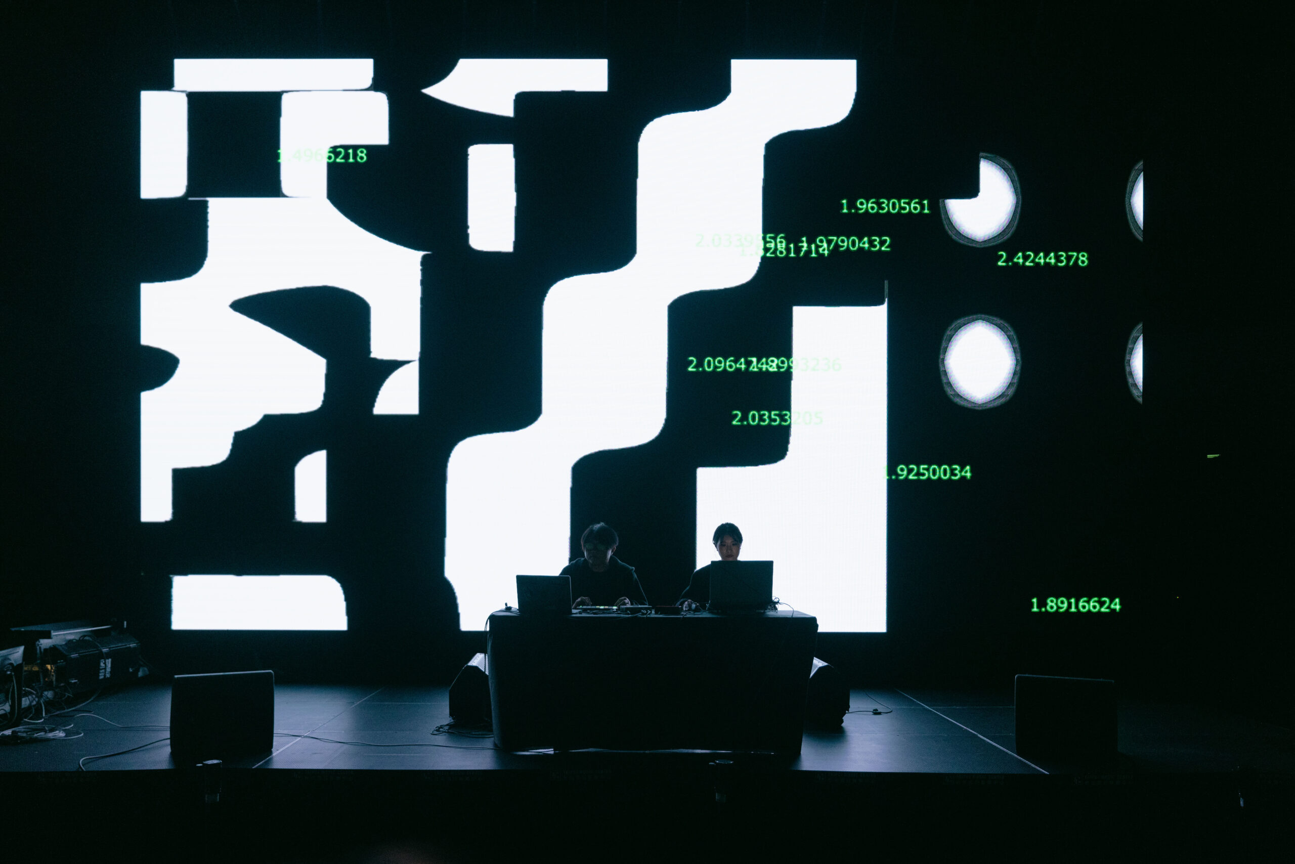 FEST003 Live A/V – 16
